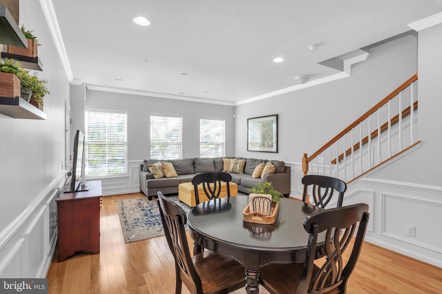 2988 RITTENHOUSE CIRCLE Unit: 19