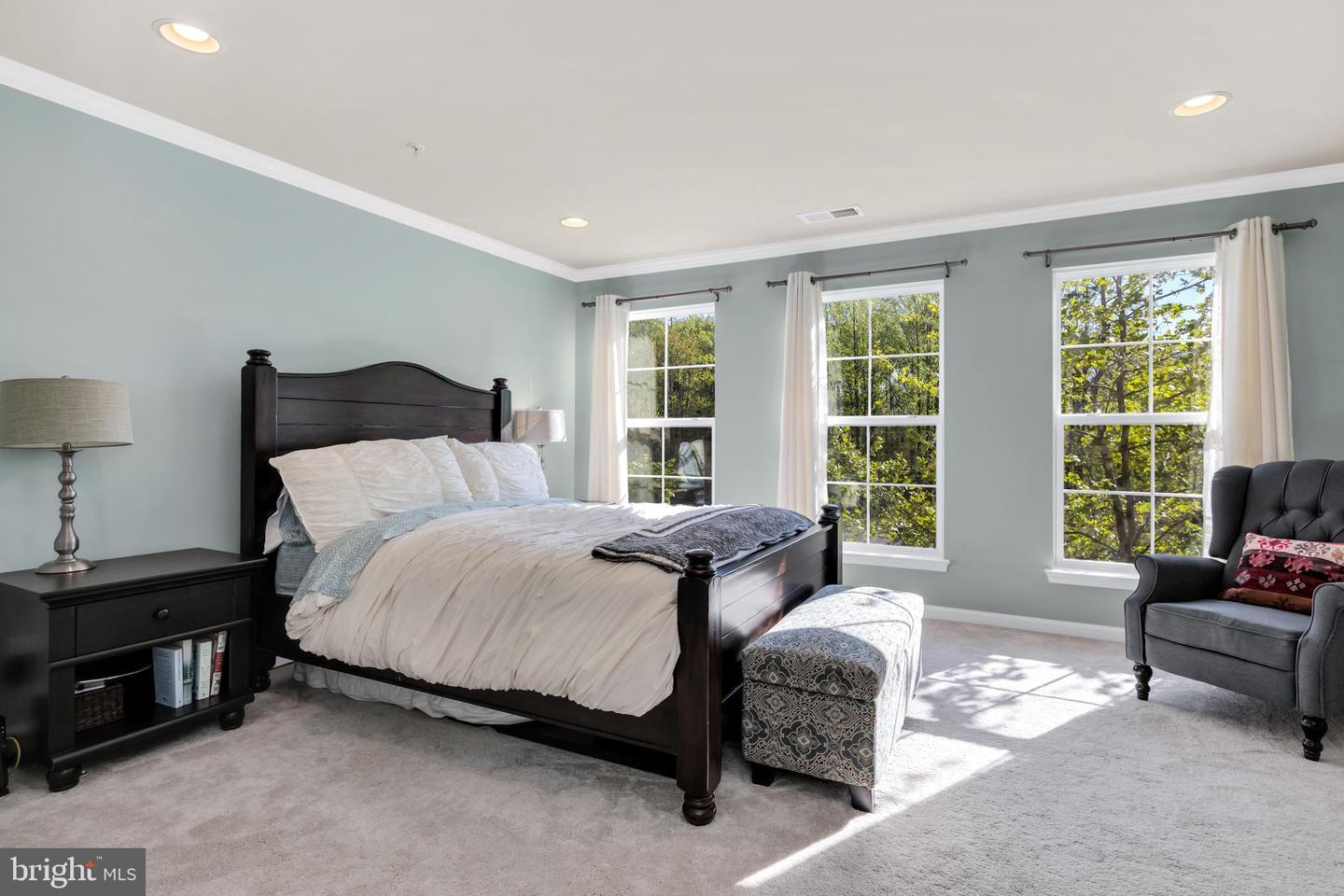 2988 RITTENHOUSE CIRCLE Unit: 19