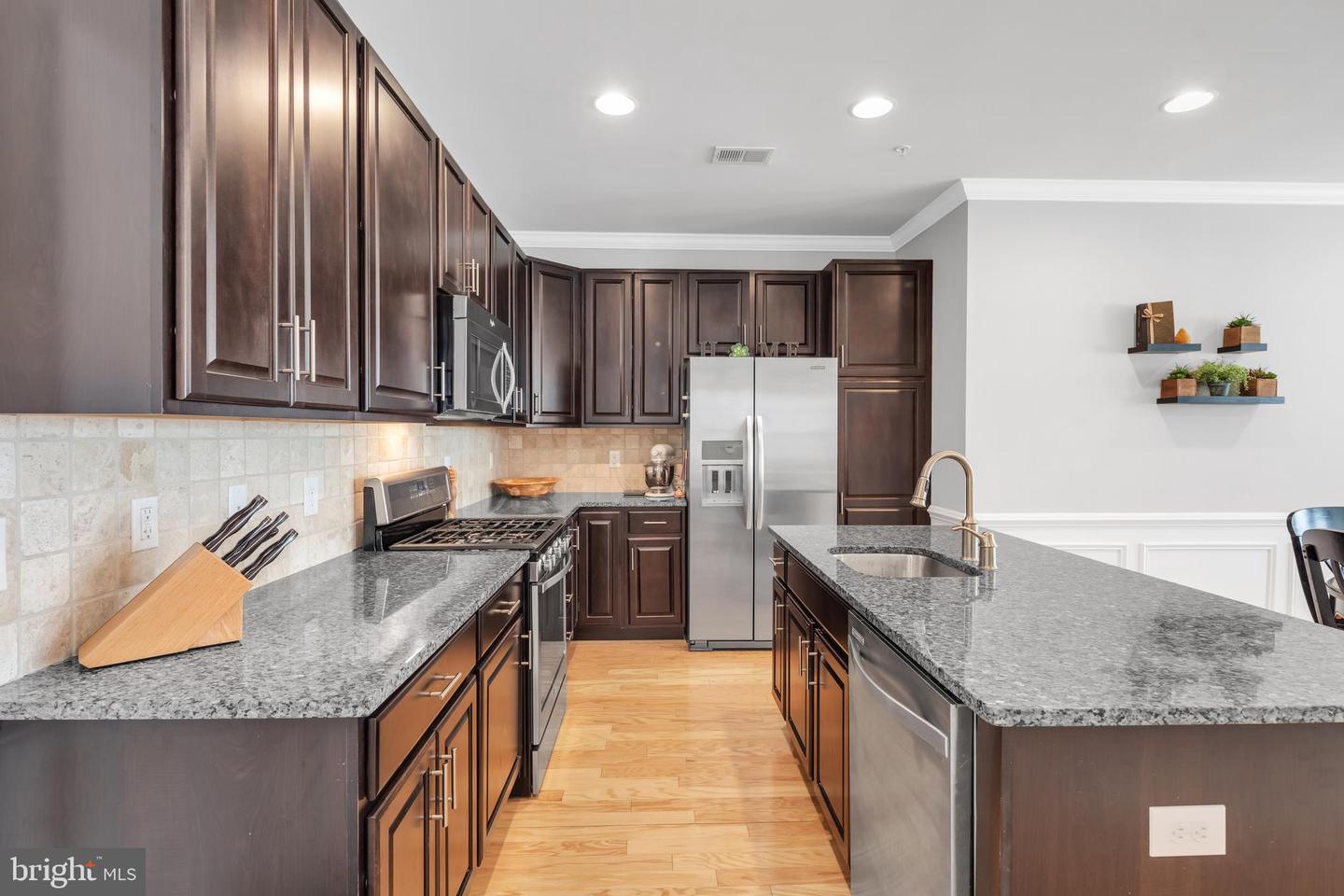 2988 RITTENHOUSE CIRCLE Unit: 19