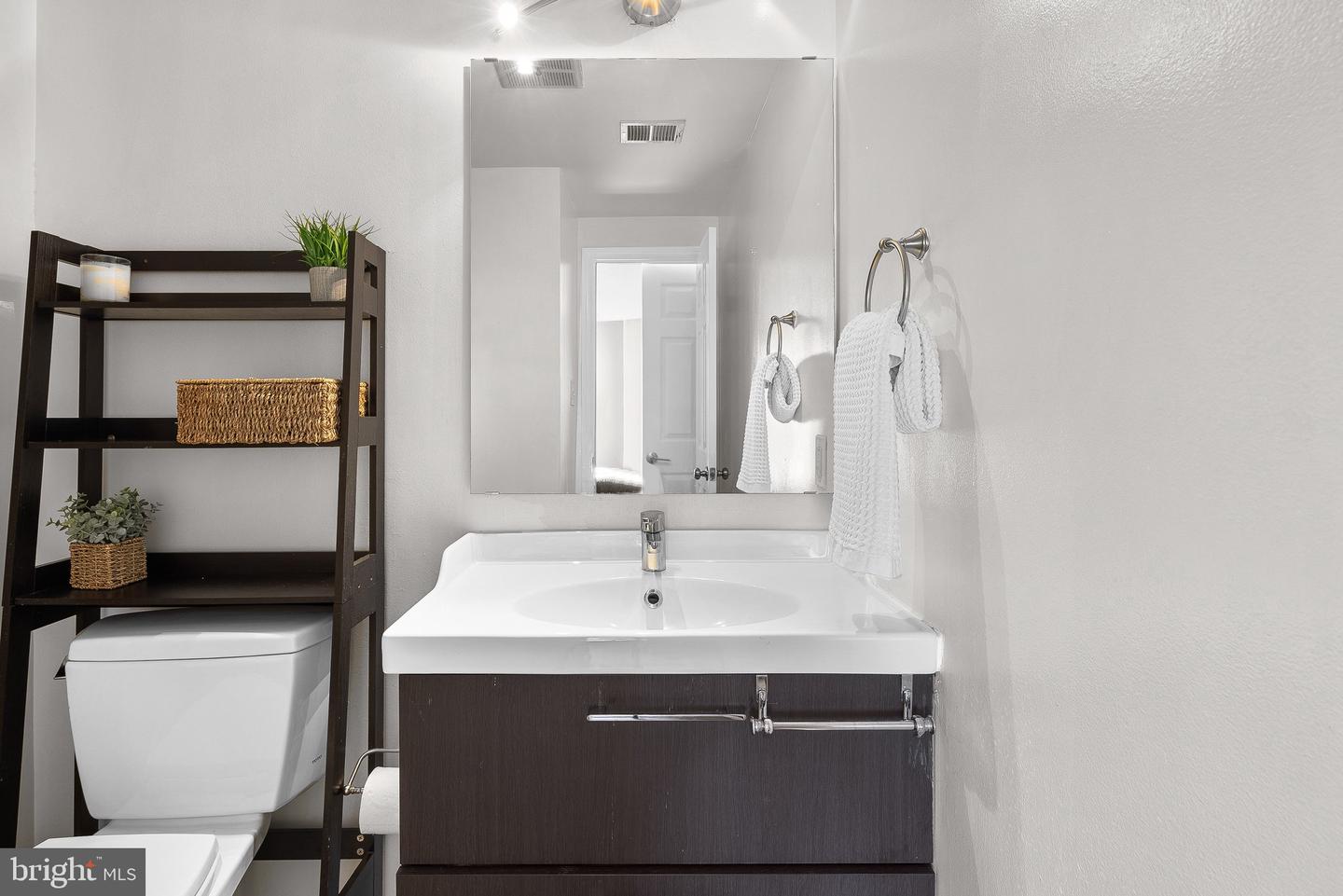 4426 PEMBROOK VILLAGE DRIVE Unit: 131