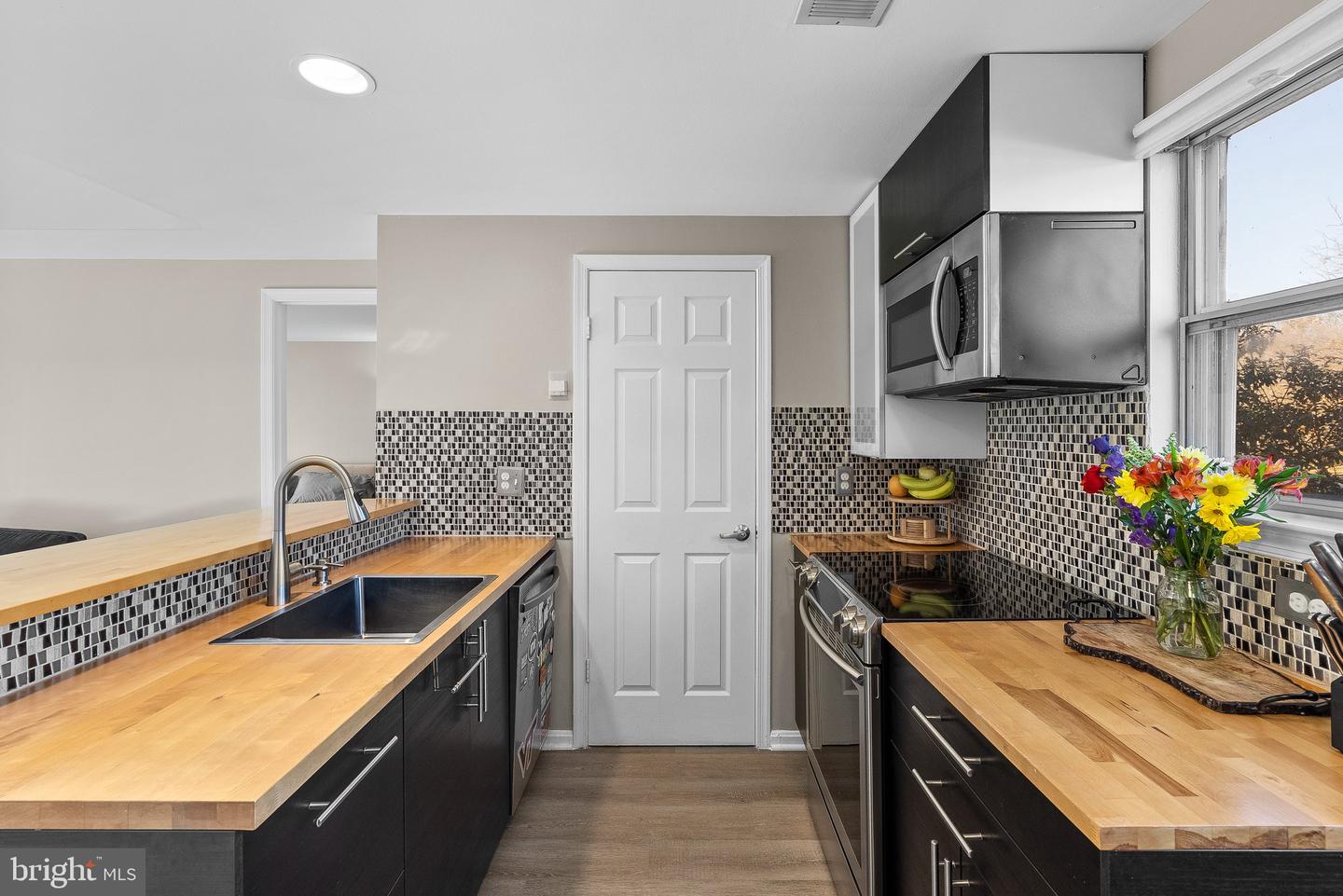 4426 PEMBROOK VILLAGE DRIVE Unit: 131