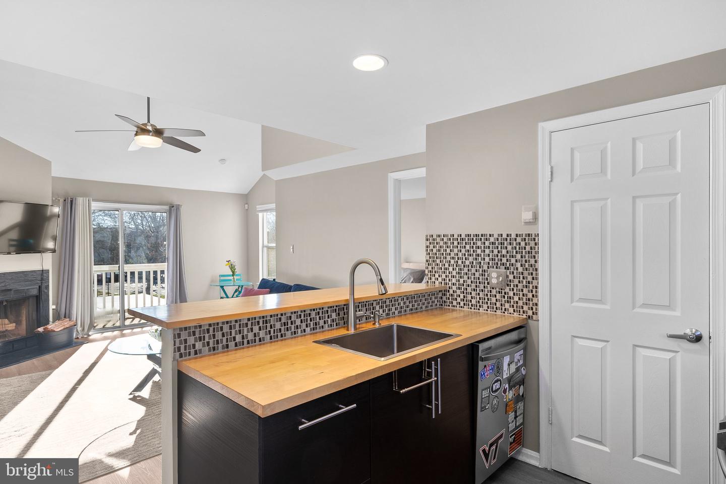 4426 PEMBROOK VILLAGE DRIVE Unit: 131