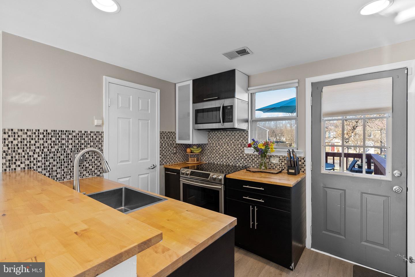 4426 PEMBROOK VILLAGE DRIVE Unit: 131