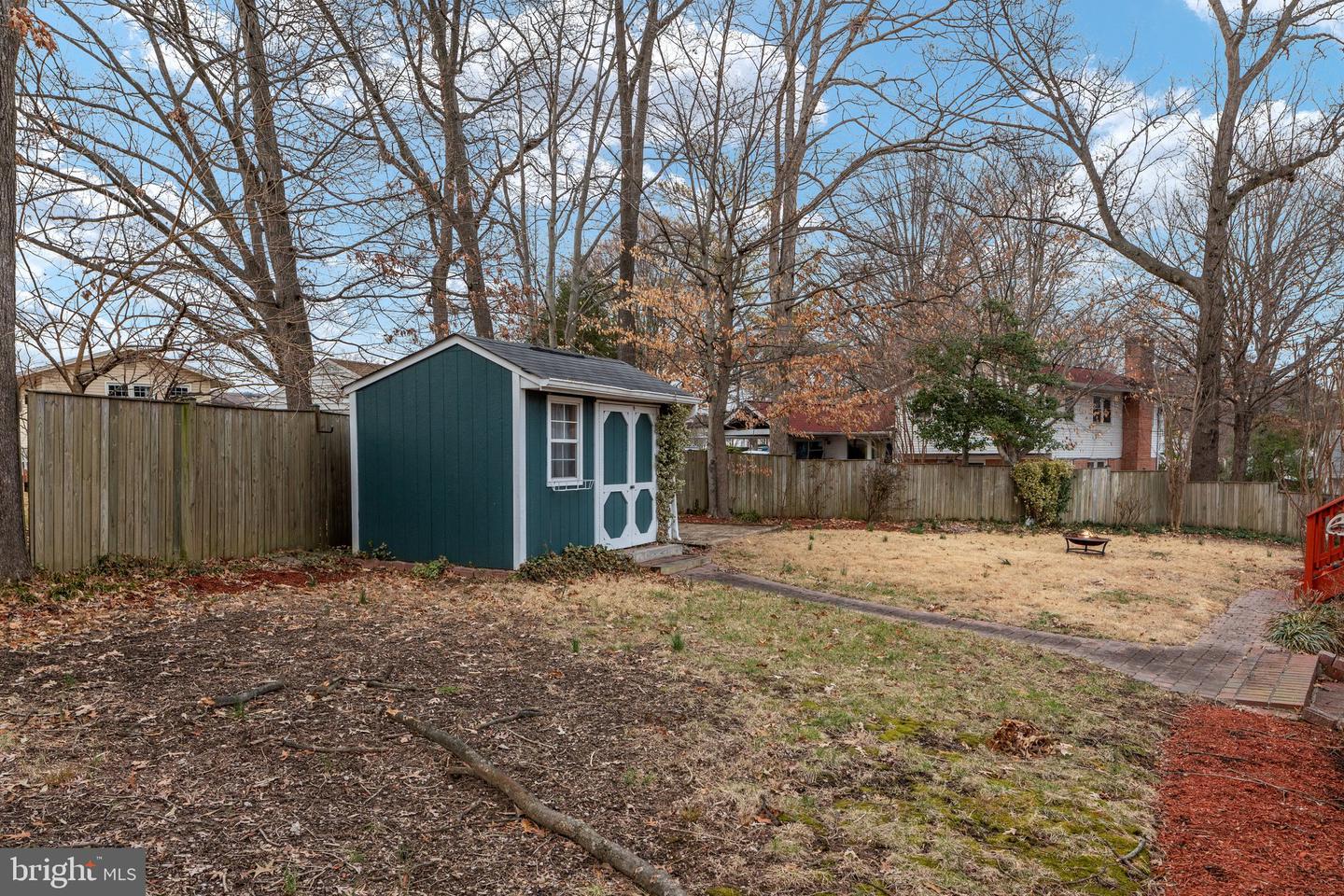 6004 JENNINGS LANE