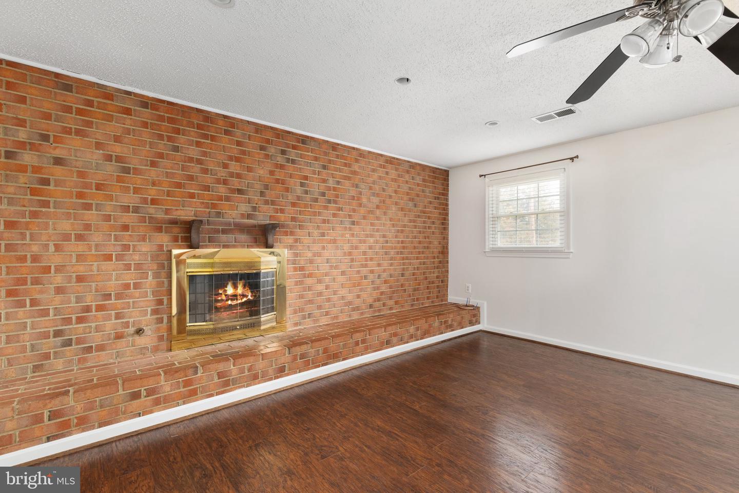 6004 JENNINGS LANE