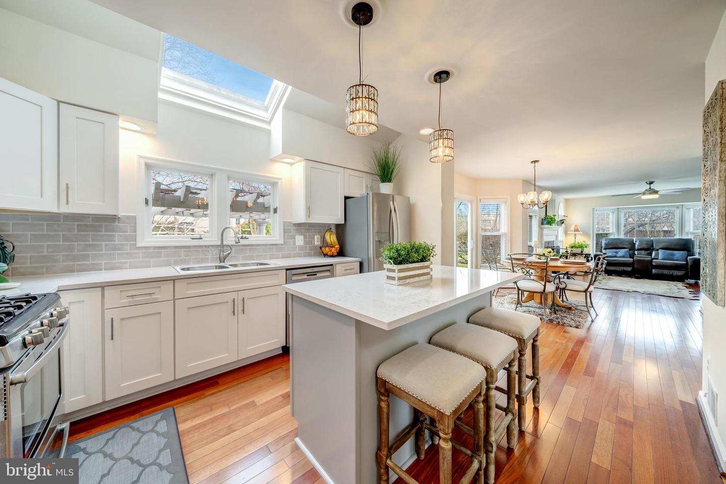 14800 HUNTING PATH PLACE