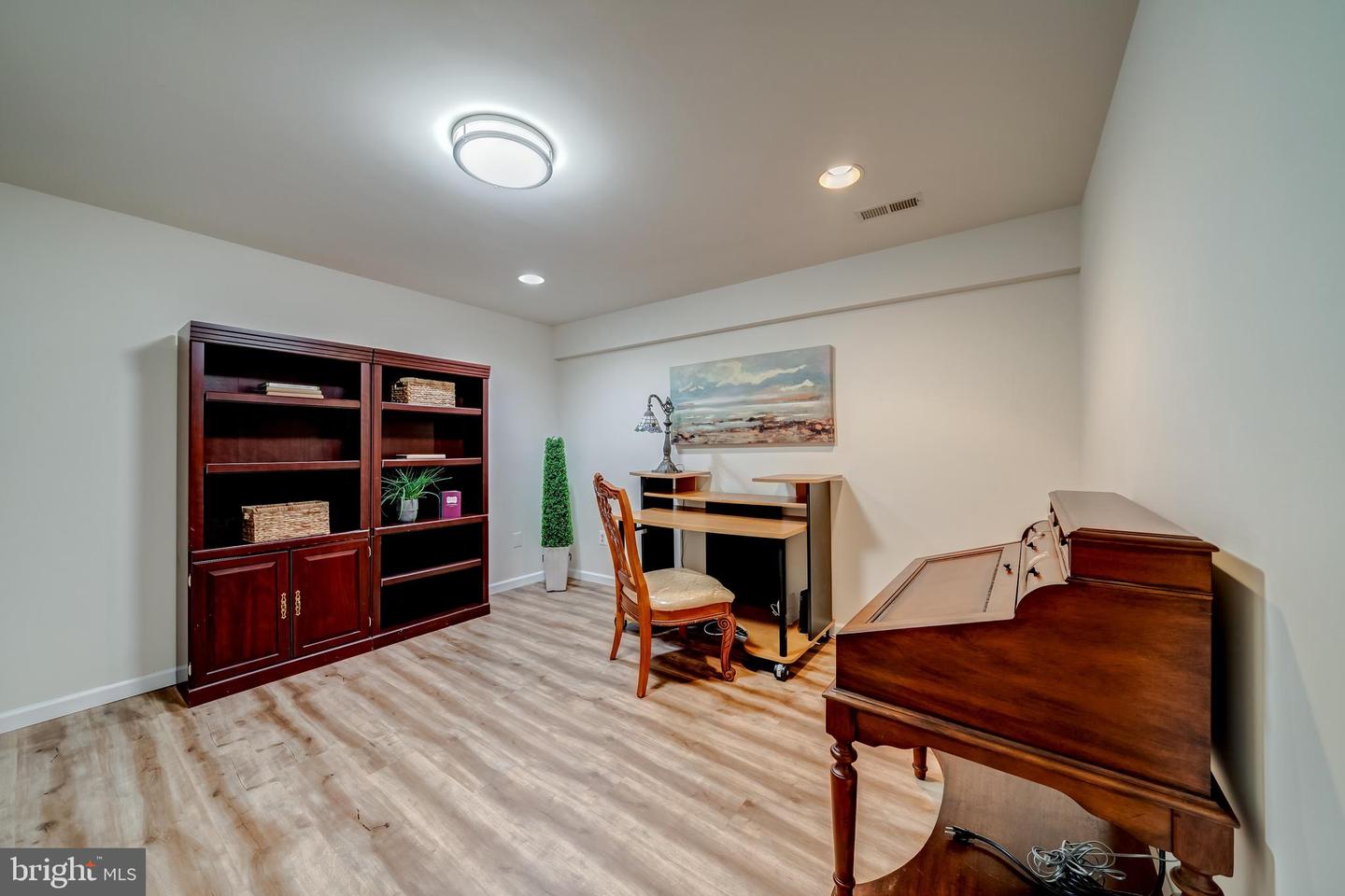 14800 HUNTING PATH PLACE