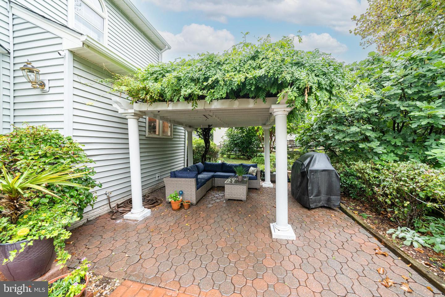 14800 HUNTING PATH PLACE