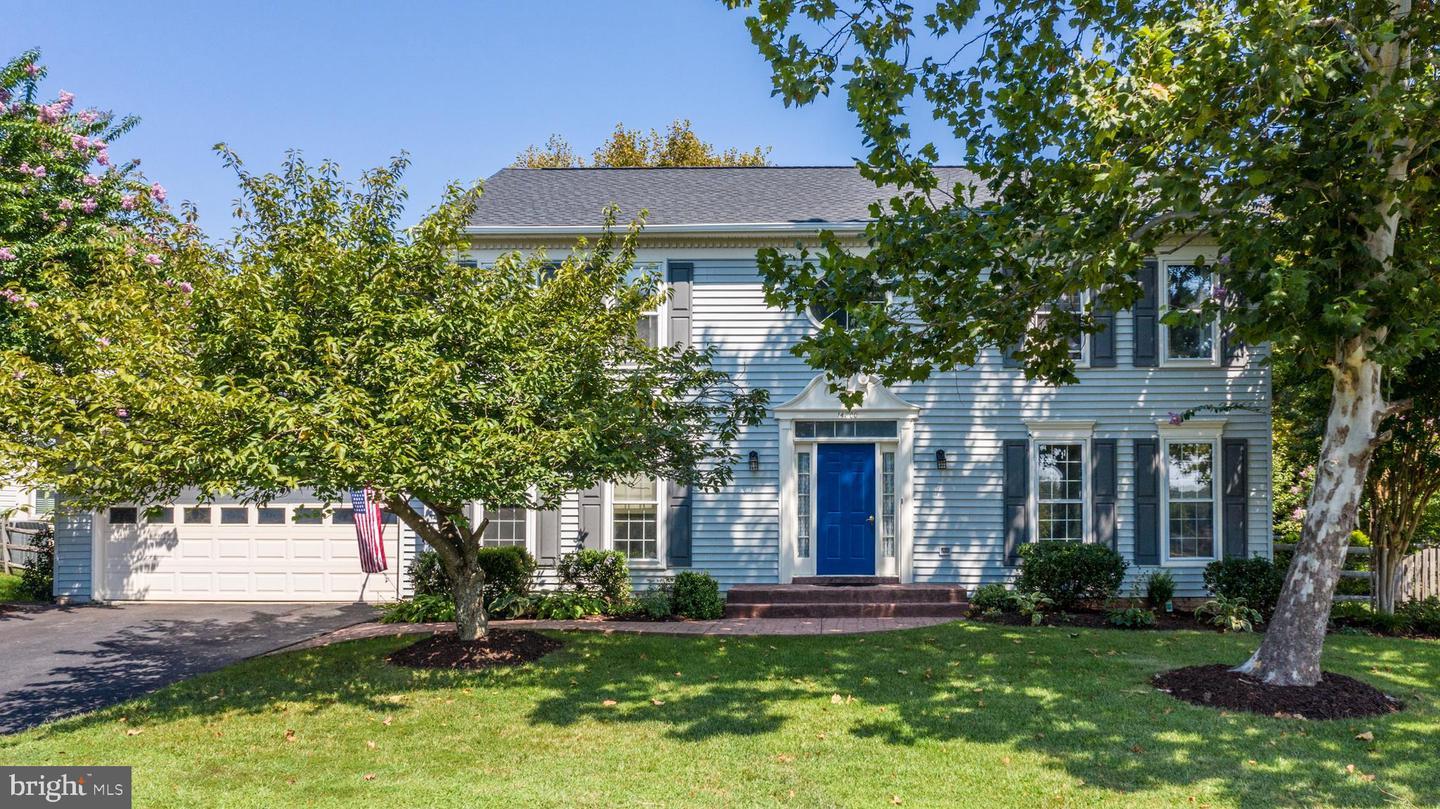14800 HUNTING PATH PLACE