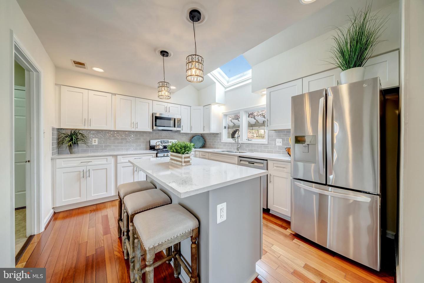 14800 HUNTING PATH PLACE
