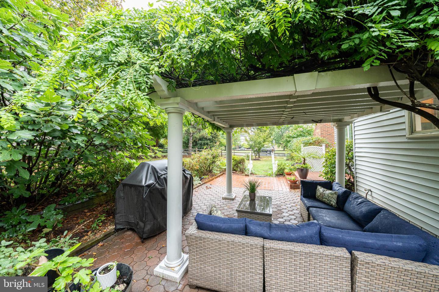 14800 HUNTING PATH PLACE