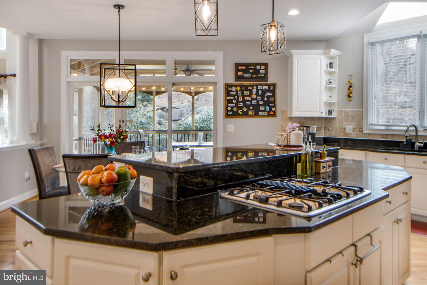 12009 CREEKBEND DRIVE