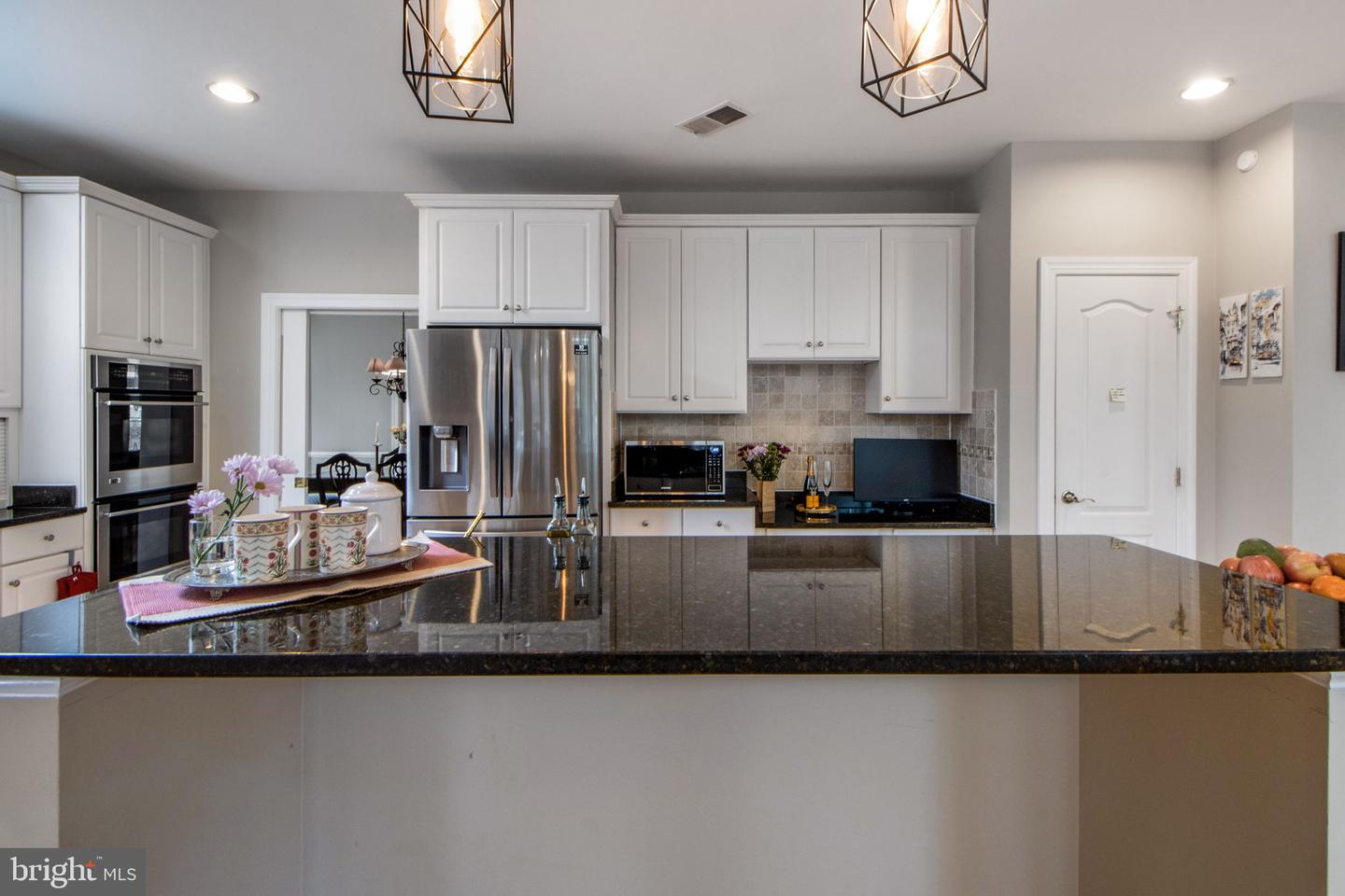 12009 CREEKBEND DRIVE