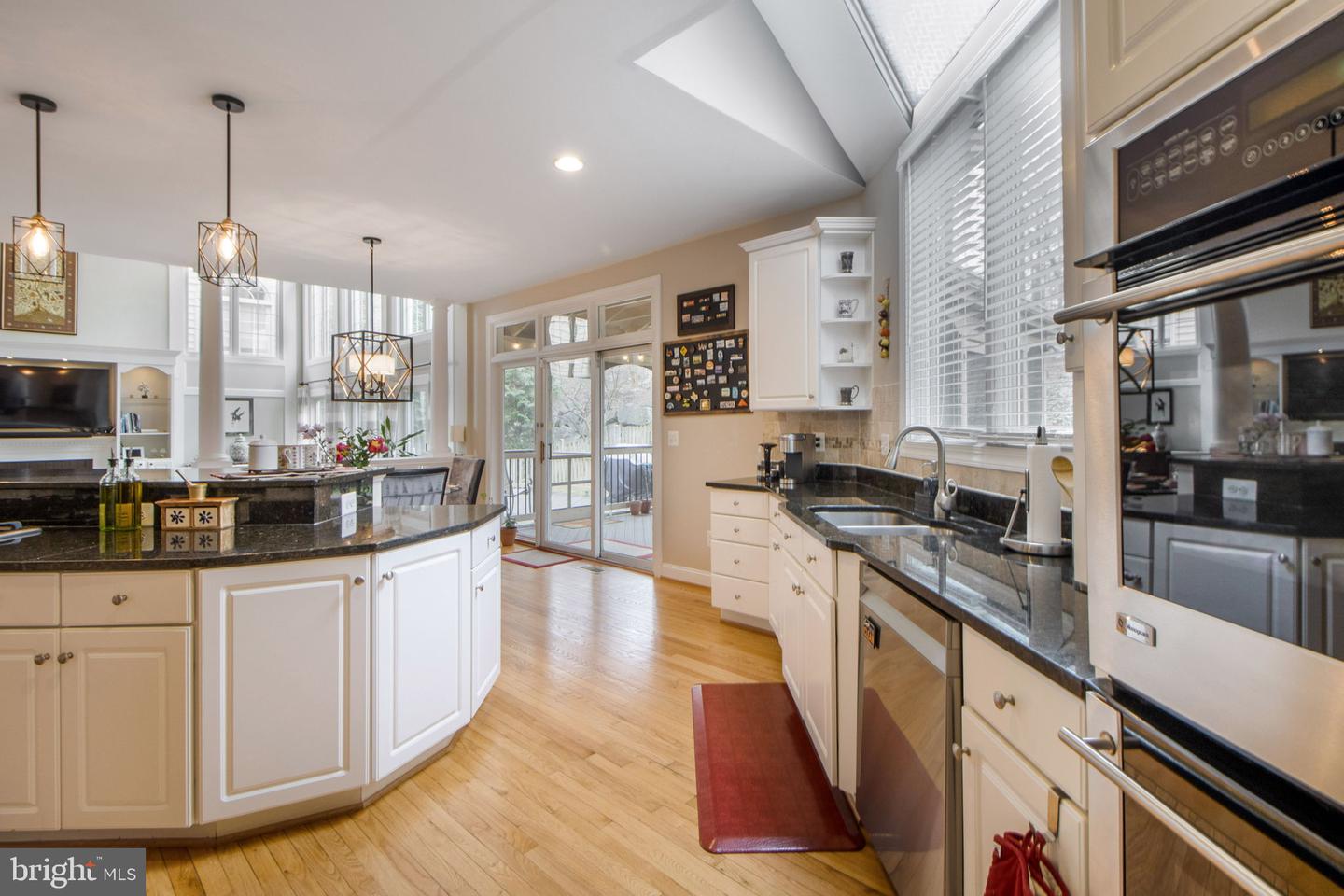 12009 CREEKBEND DRIVE