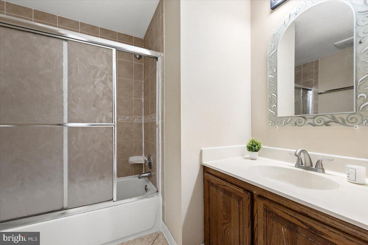 9726 DELLFORD COURT