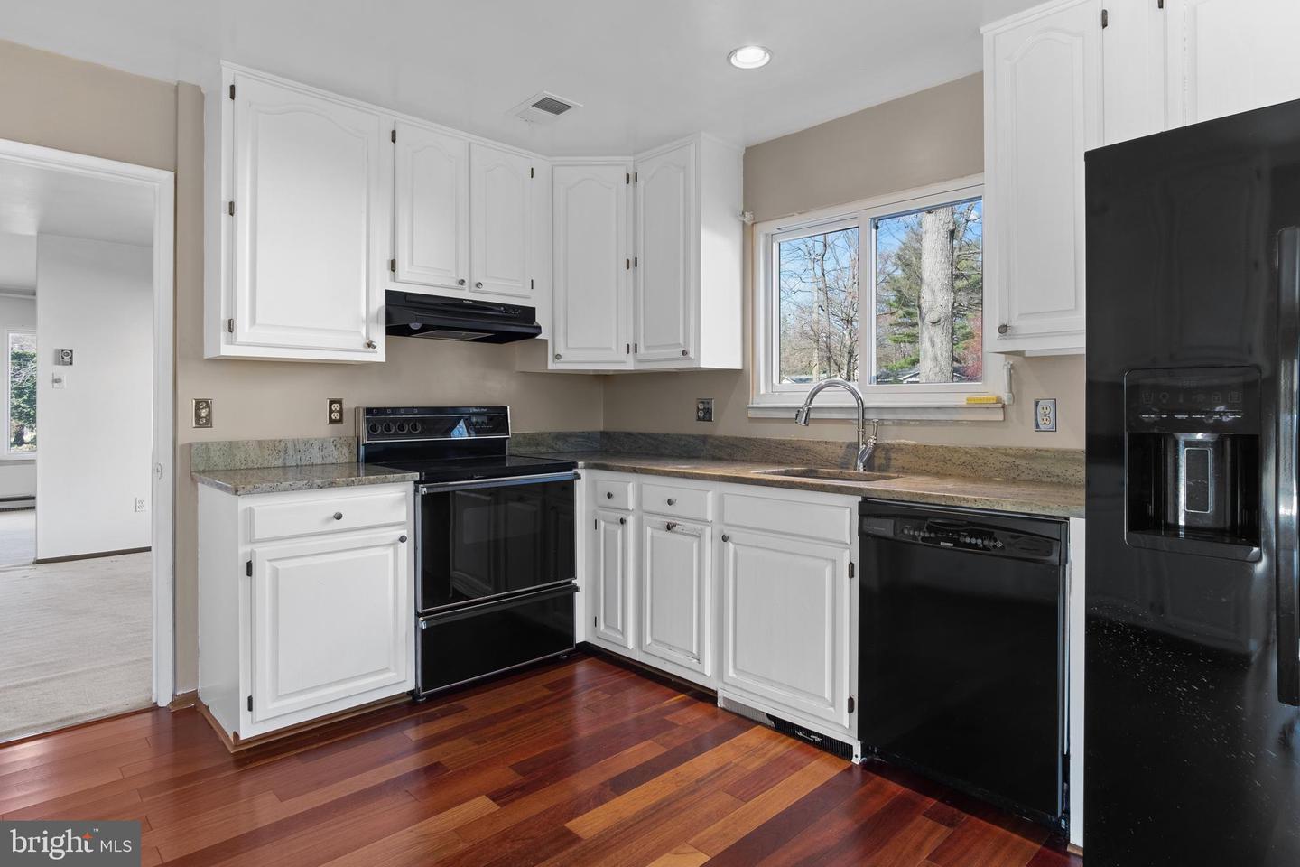 1513 MILLIKENS BEND ROAD