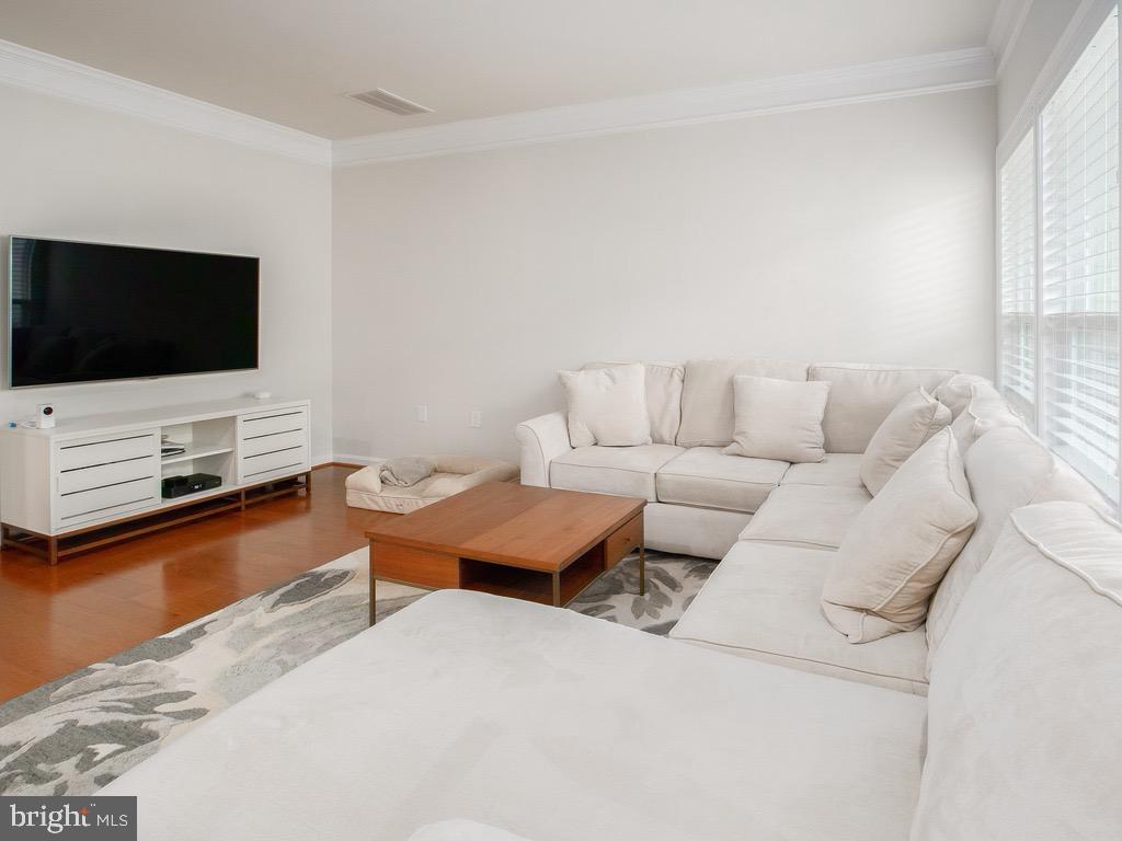 3057 RITTENHOUSE CIRCLE Unit: 68