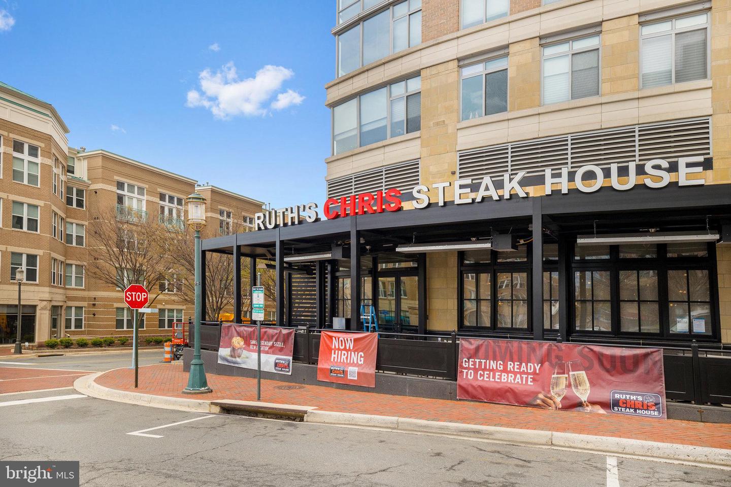 11990 MARKET Unit: 1501