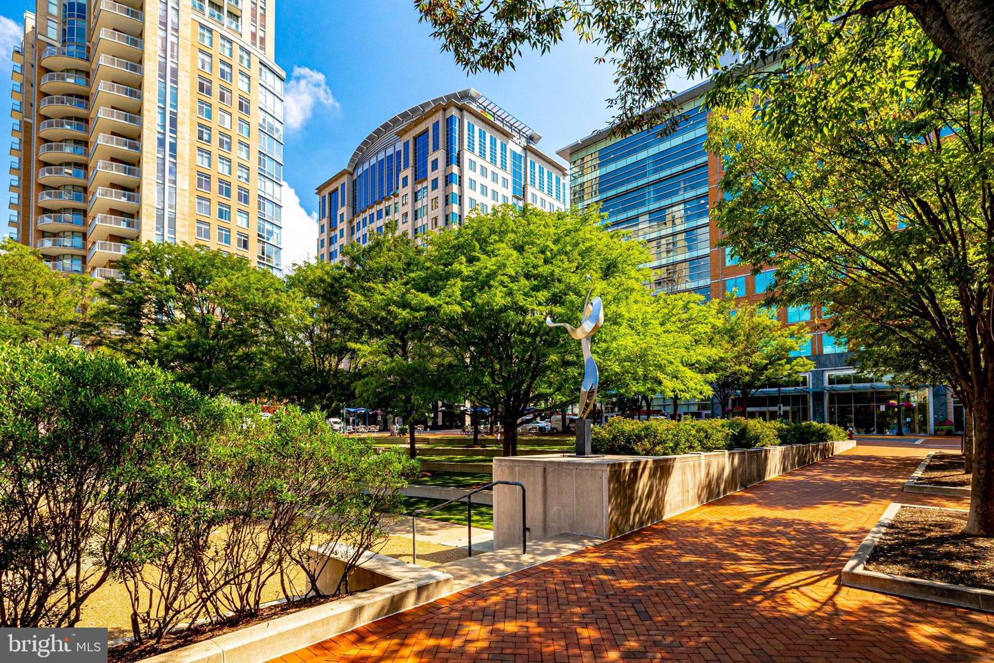 11990 MARKET Unit: 1501