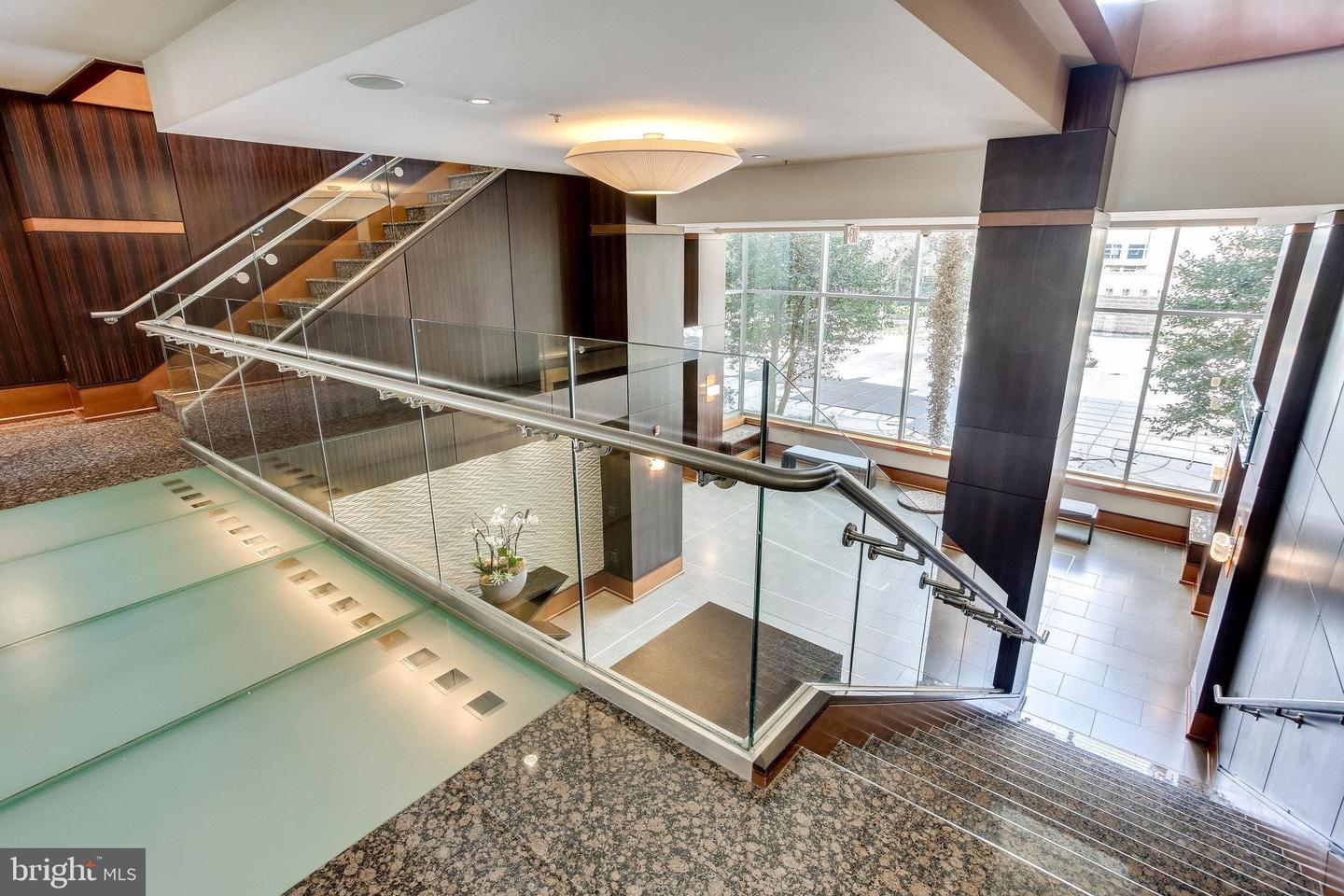 11990 MARKET Unit: 1501