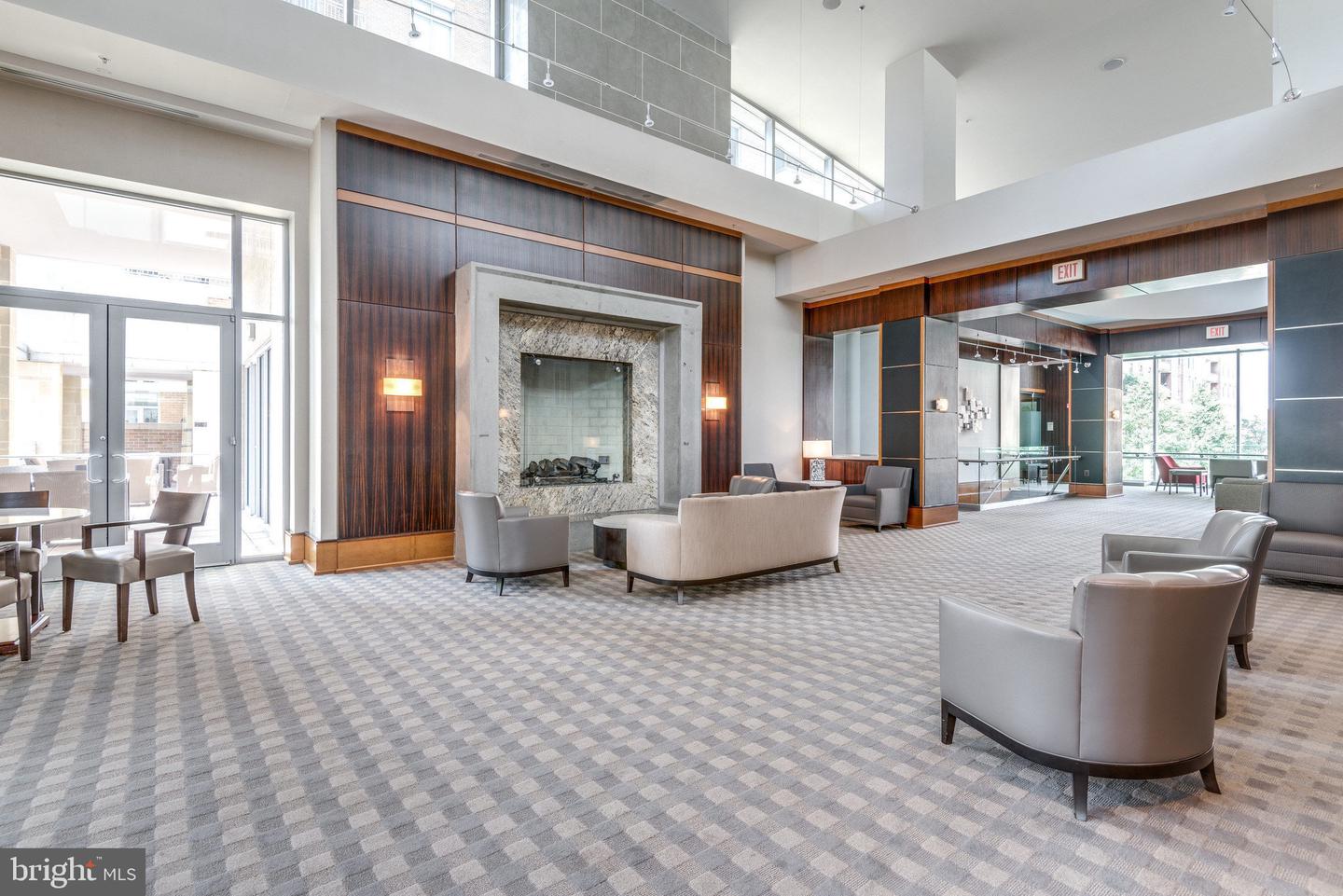 11990 MARKET Unit: 1501