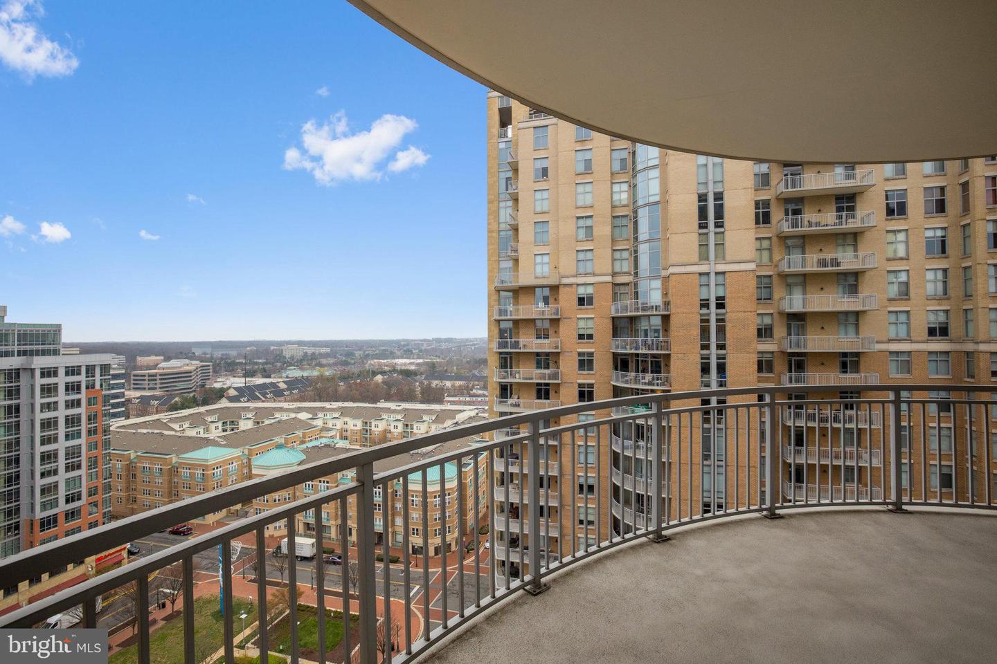 11990 MARKET Unit: 1501