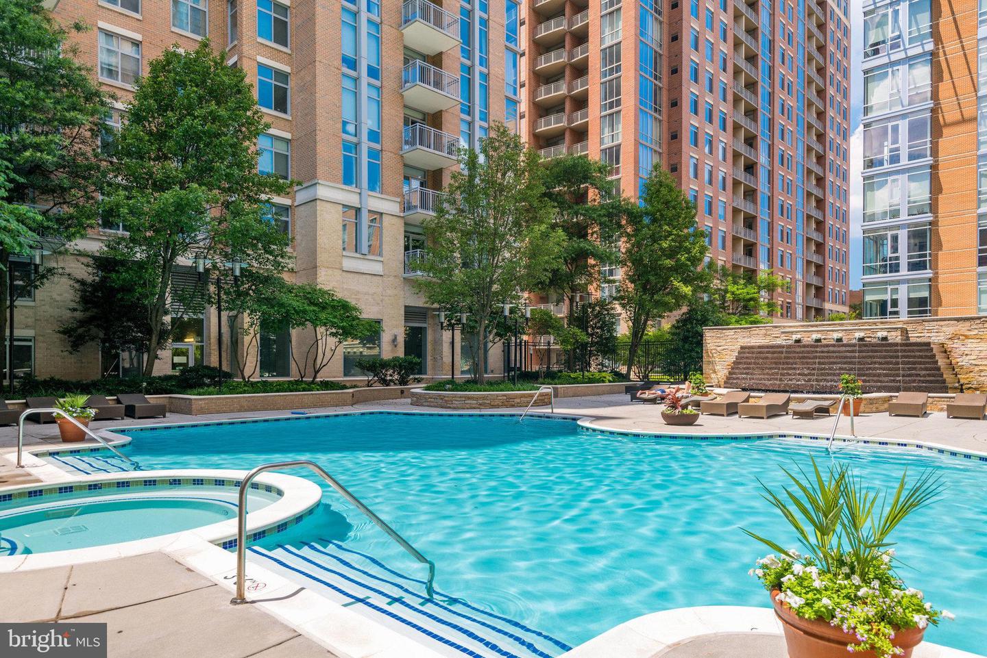 11990 MARKET Unit: 1501