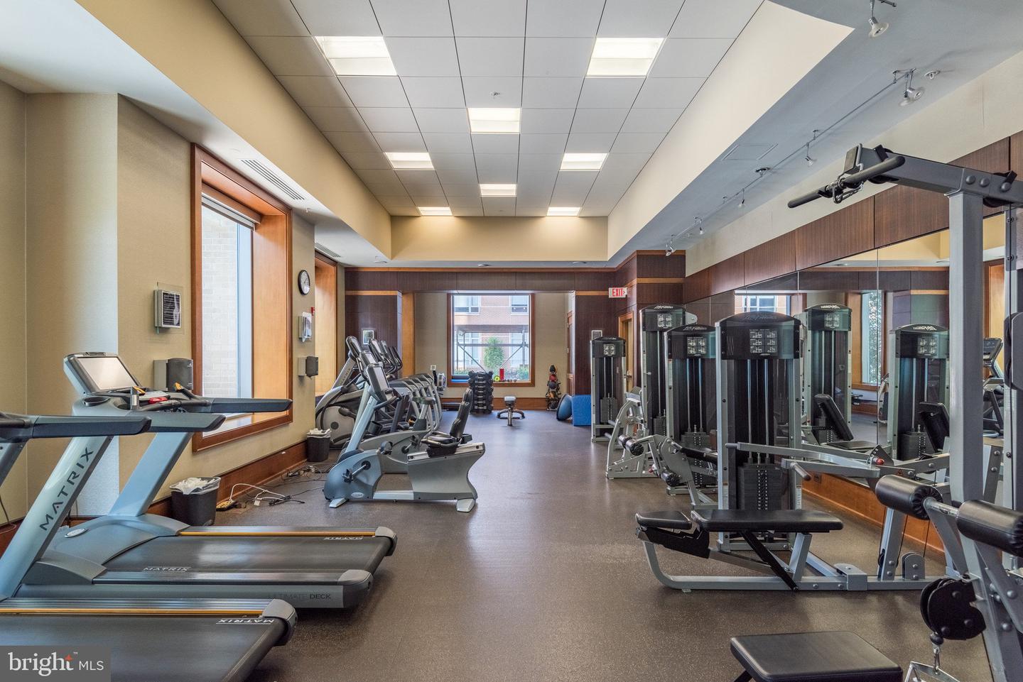 11990 MARKET Unit: 1501
