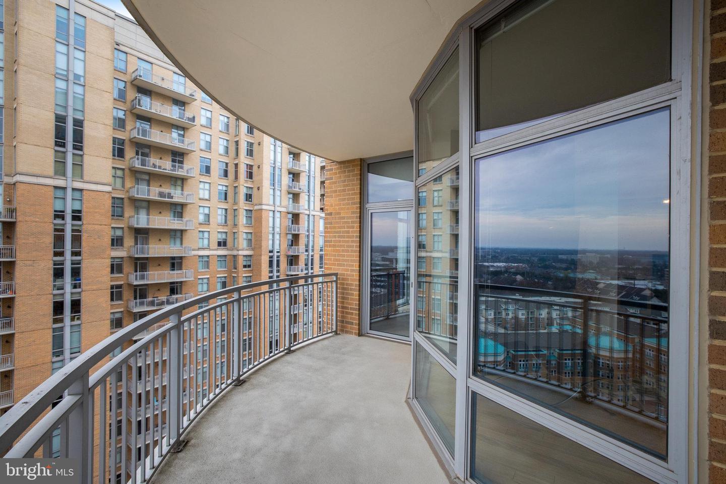 11990 MARKET Unit: 1501