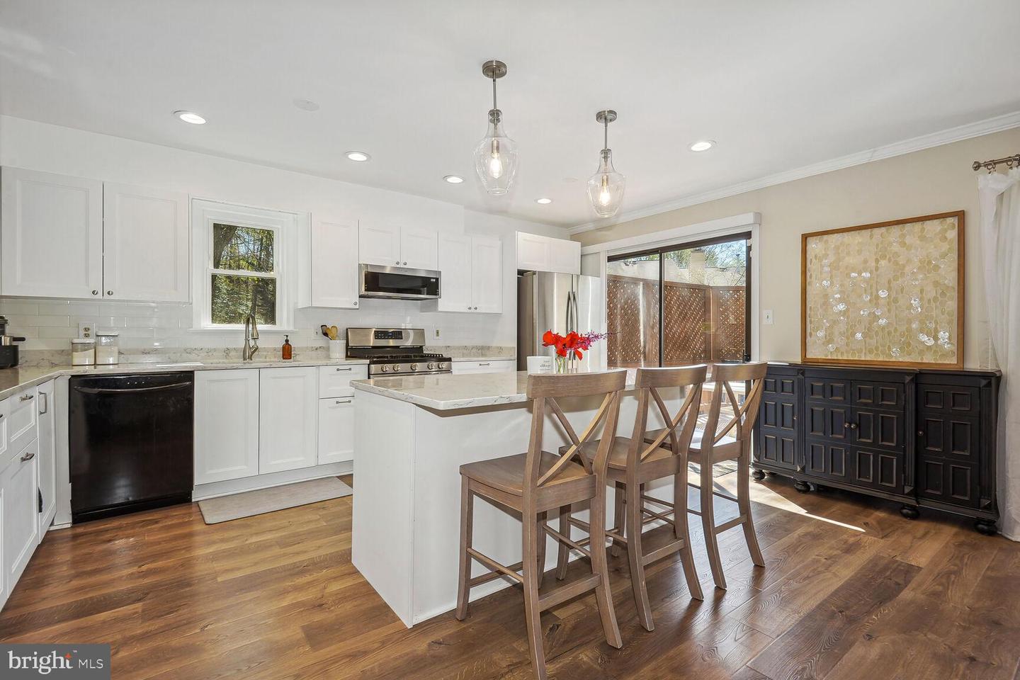 9001 GOLDEN SUNSET LANE