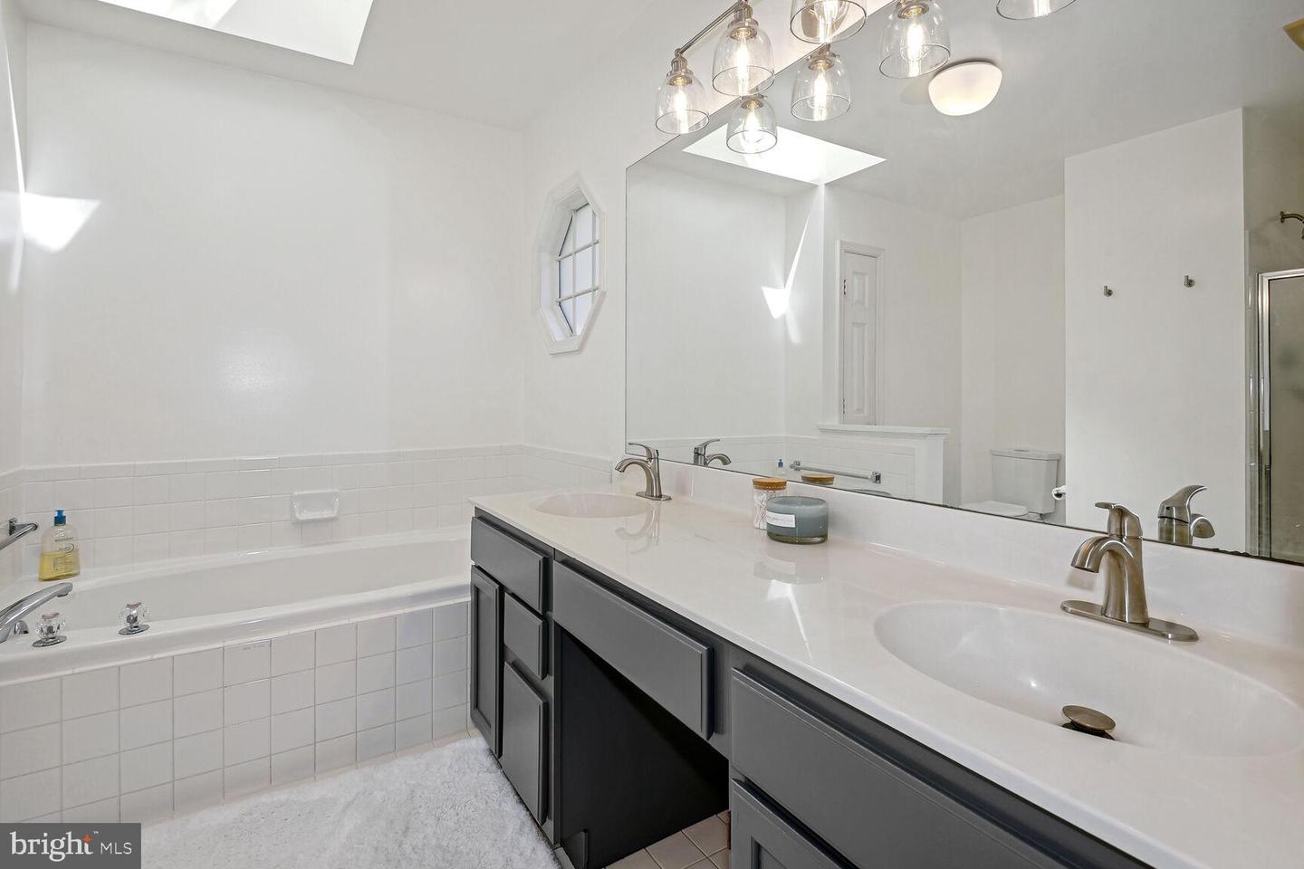 9001 GOLDEN SUNSET LANE