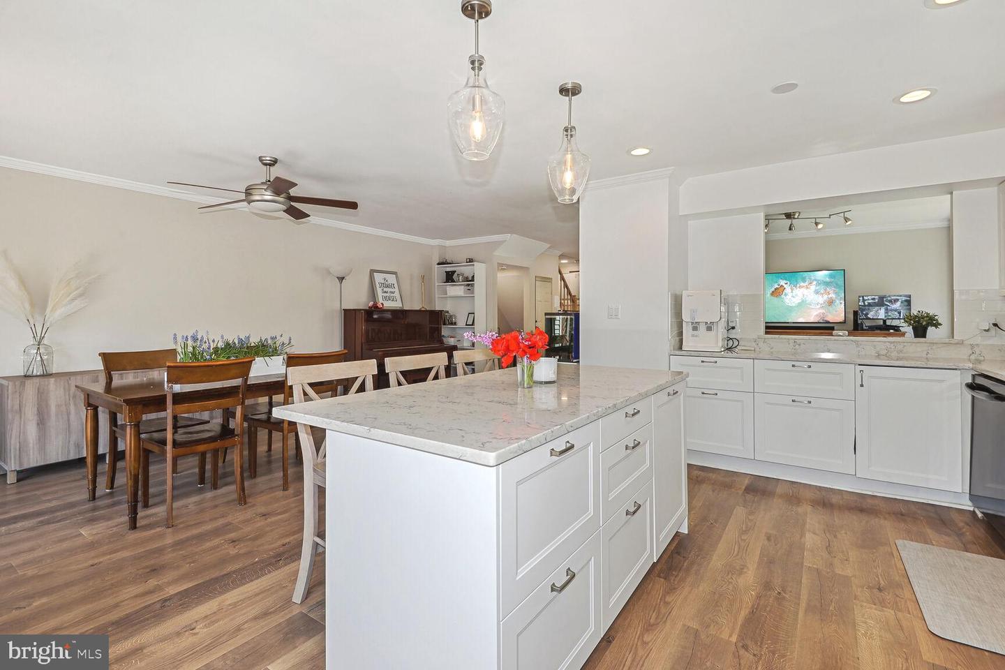 9001 GOLDEN SUNSET LANE