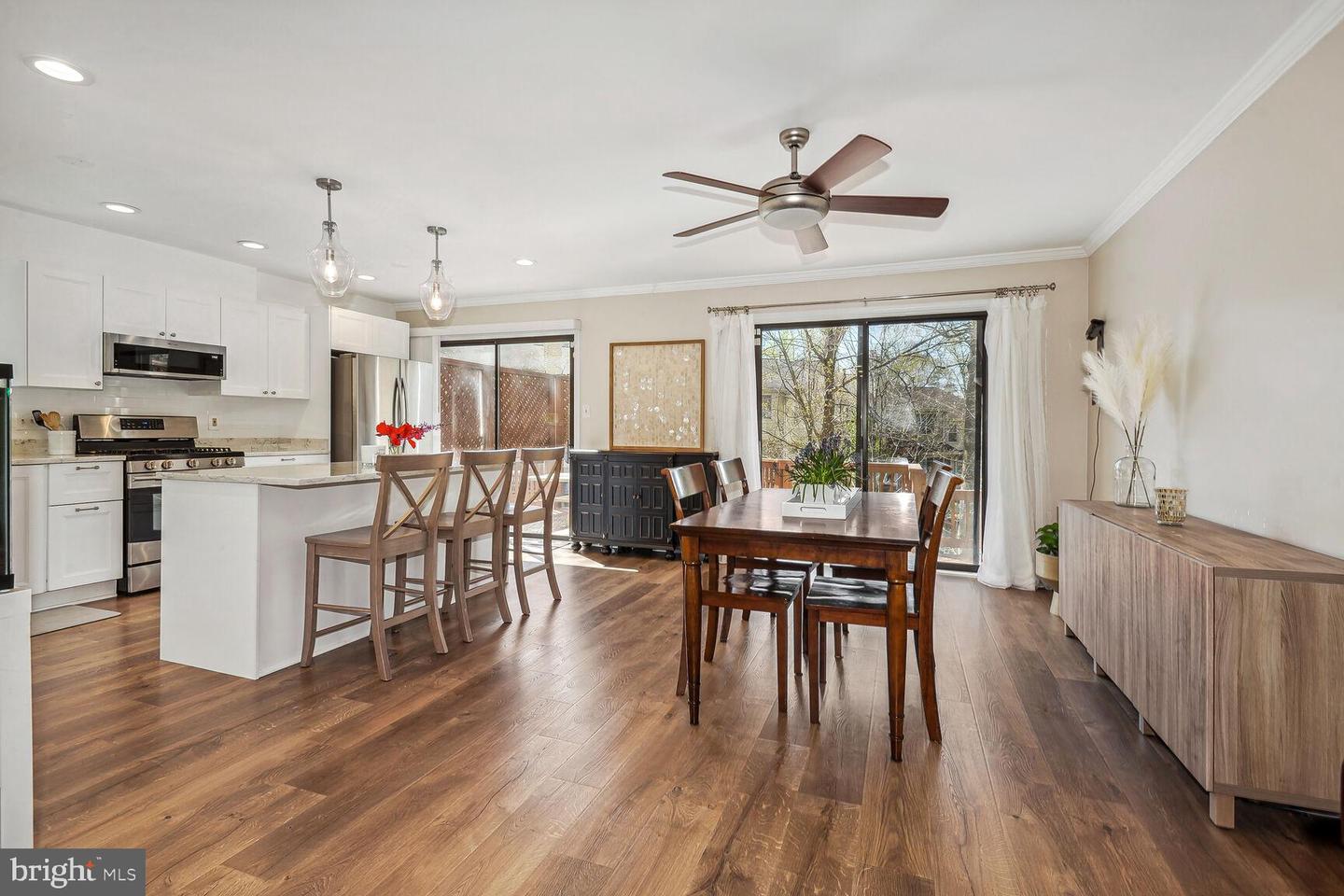9001 GOLDEN SUNSET LANE