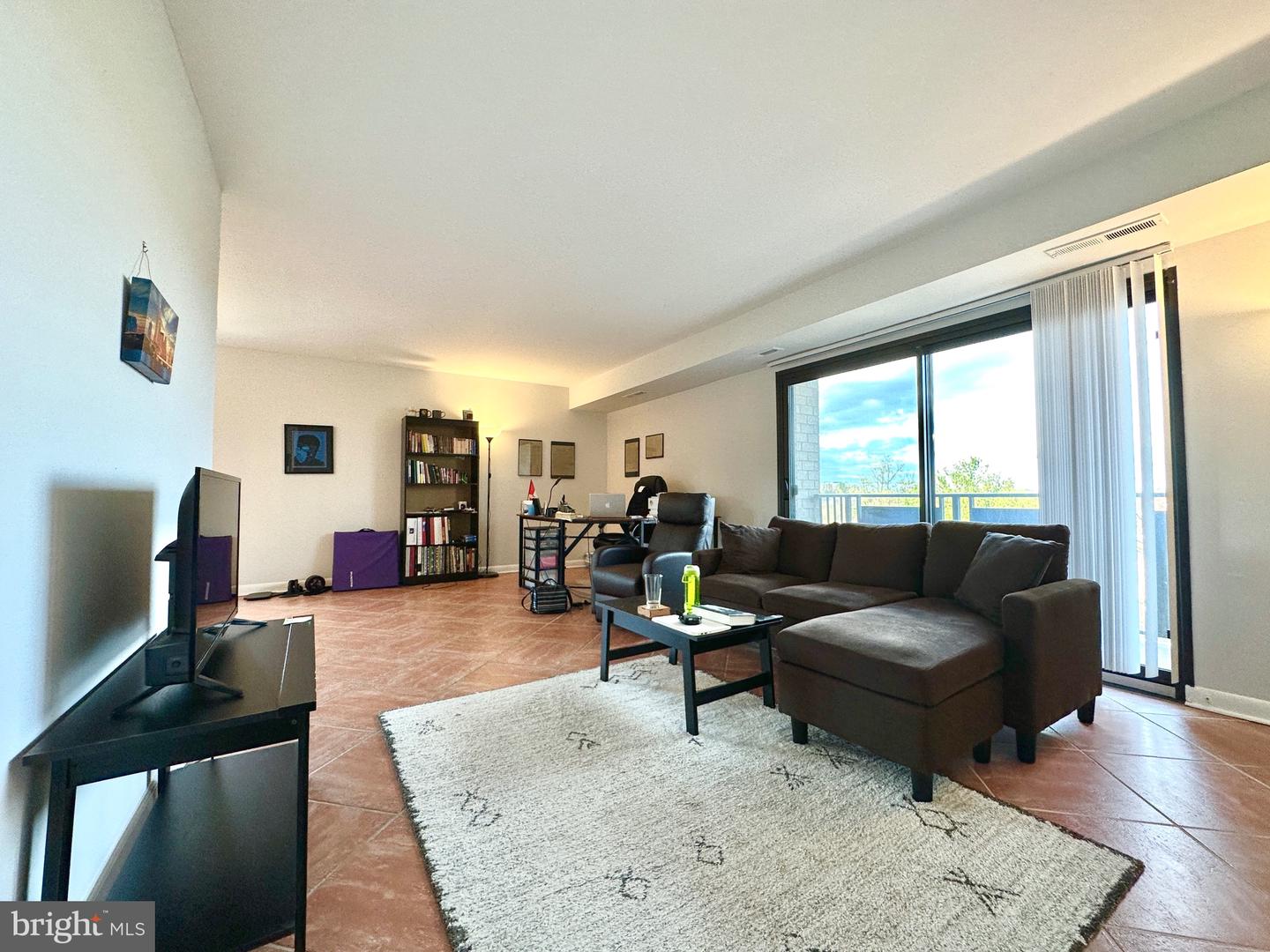 3100 S MANCHESTER STREET Unit: 602