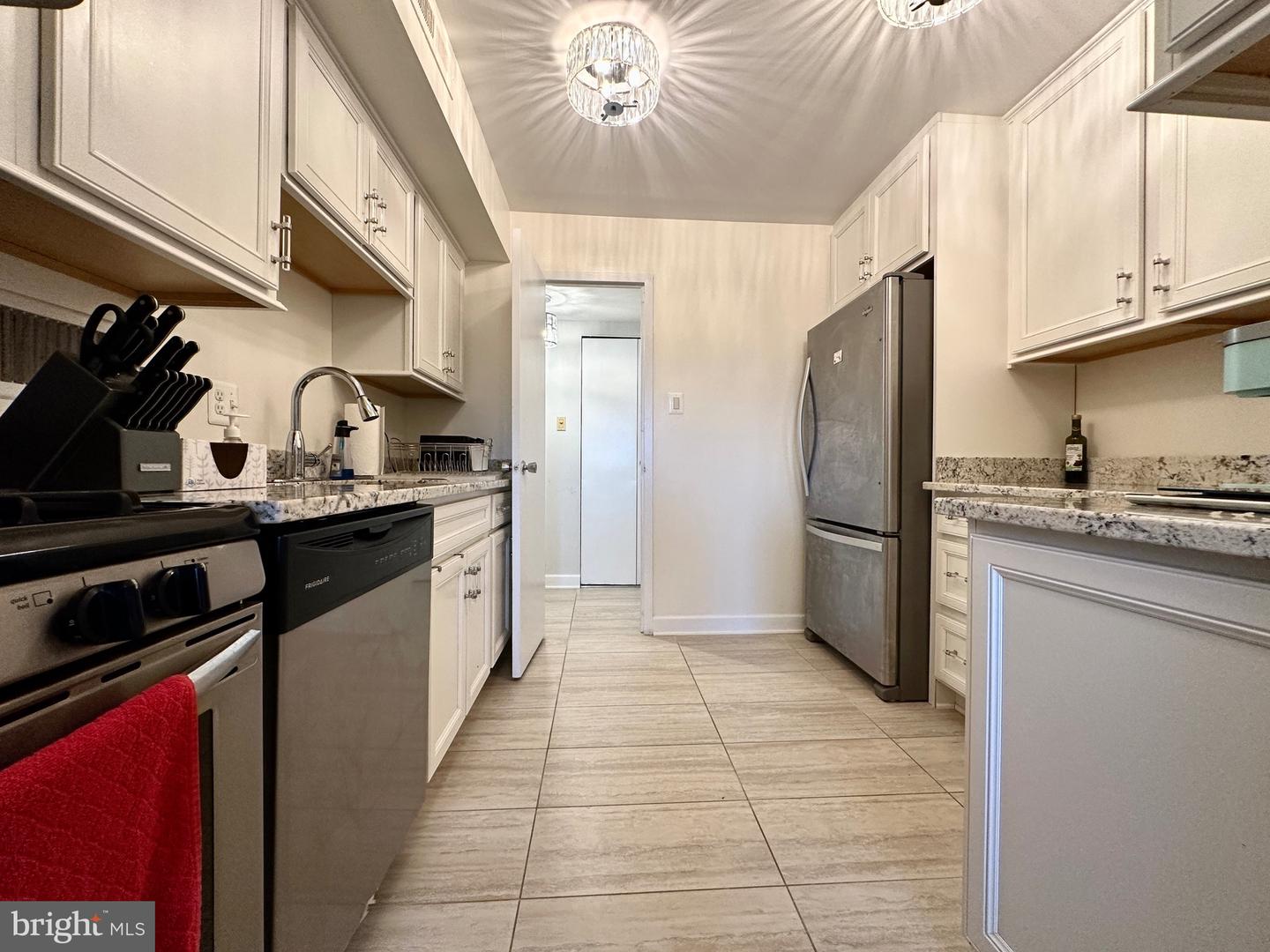 3100 S MANCHESTER STREET Unit: 602