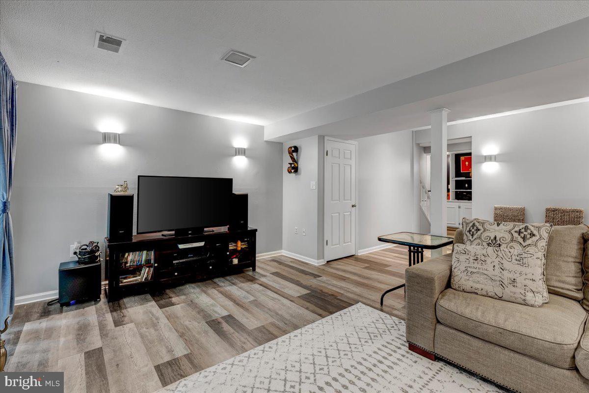 4321 GYPSY COURT