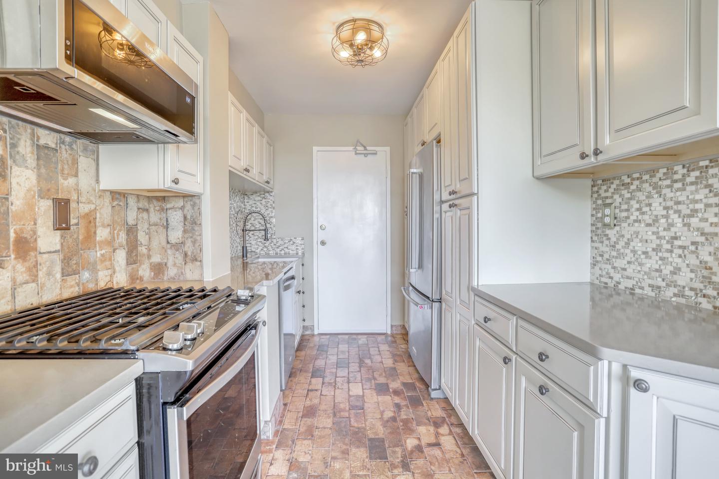 6631 WAKEFIELD DRIVE Unit: 612