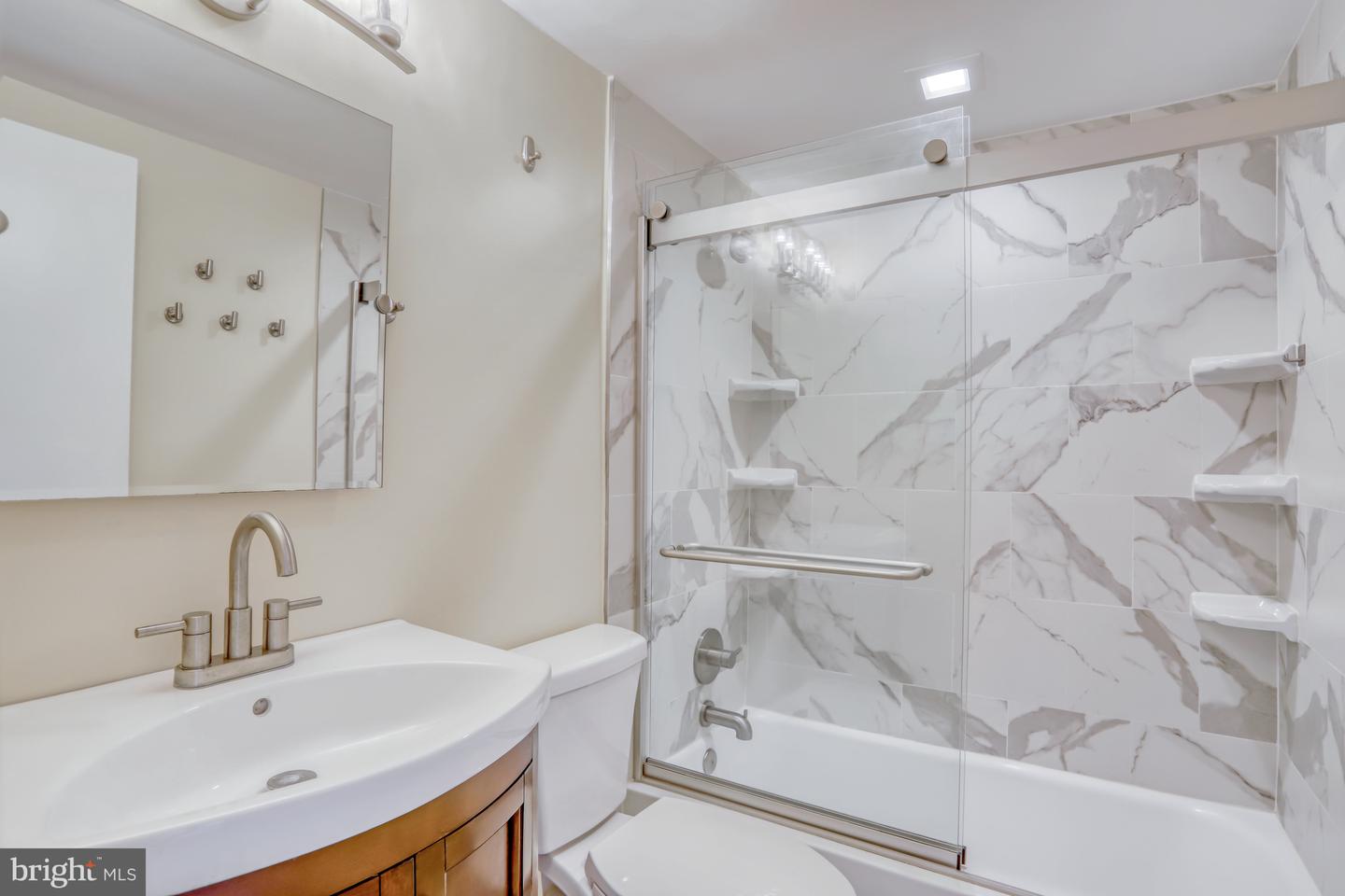 6631 WAKEFIELD DRIVE Unit: 612