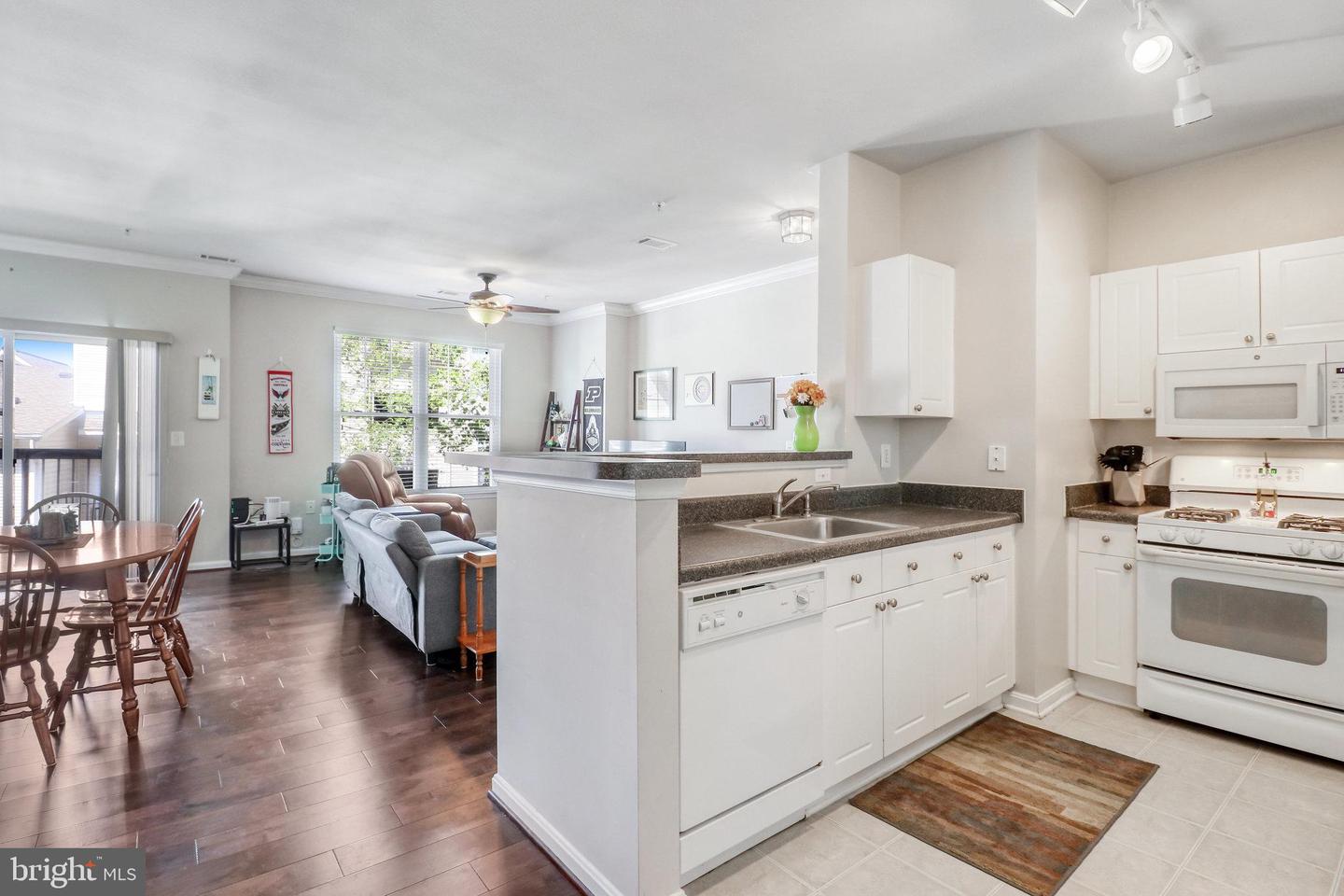 11395 ARISTOTLE DRIVE Unit: 11-313