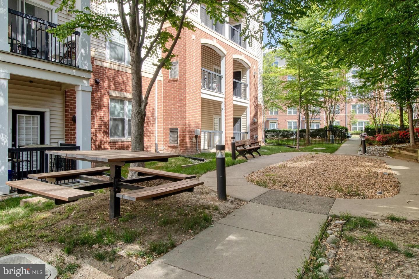 11395 ARISTOTLE DRIVE Unit: 11-313