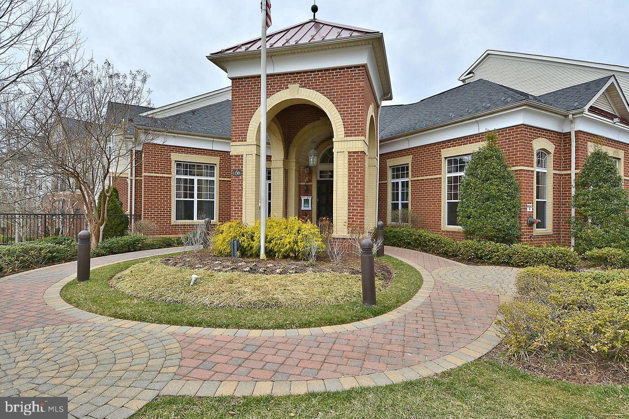 11395 ARISTOTLE DRIVE Unit: 11-313