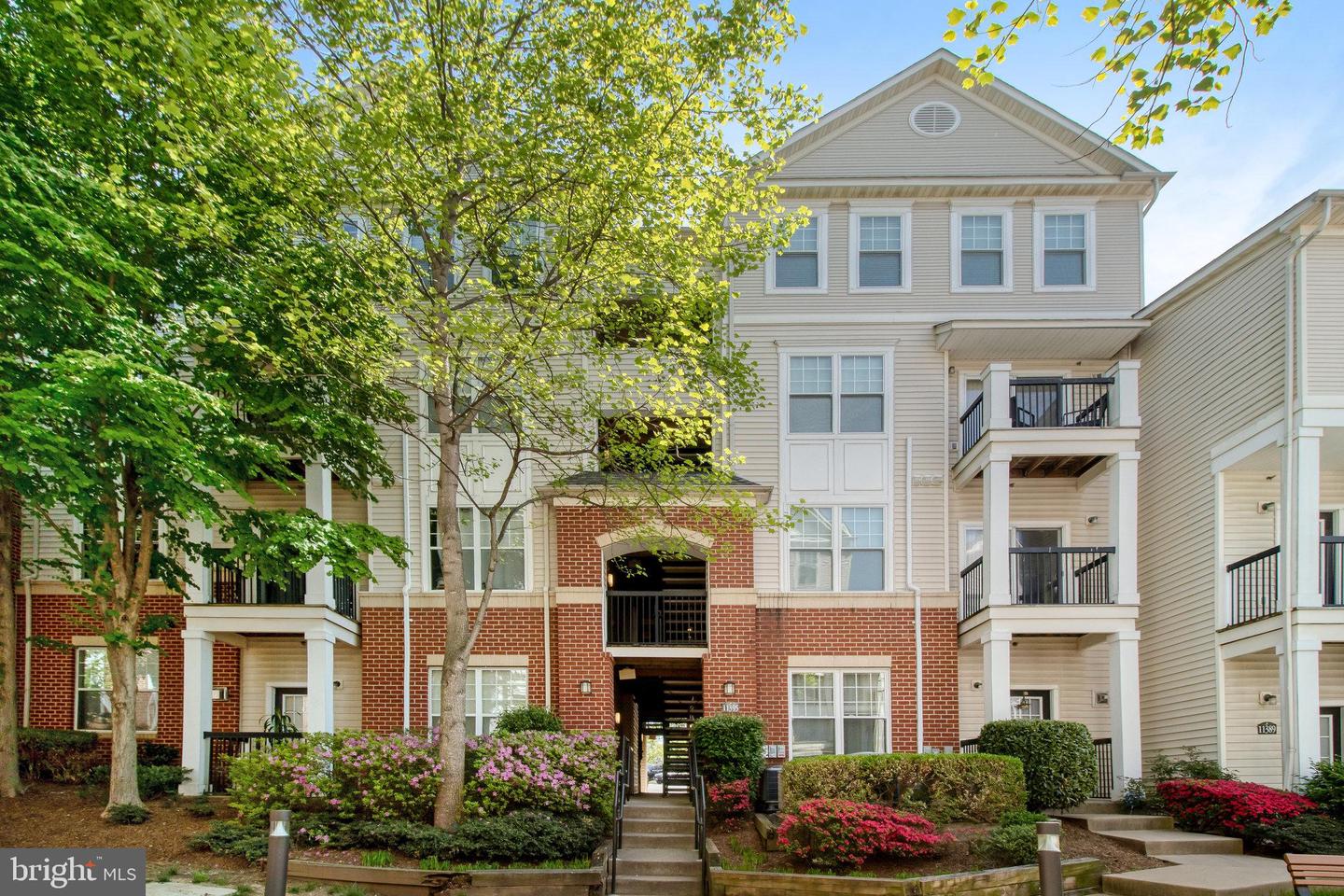 11395 ARISTOTLE DRIVE Unit: 11-313