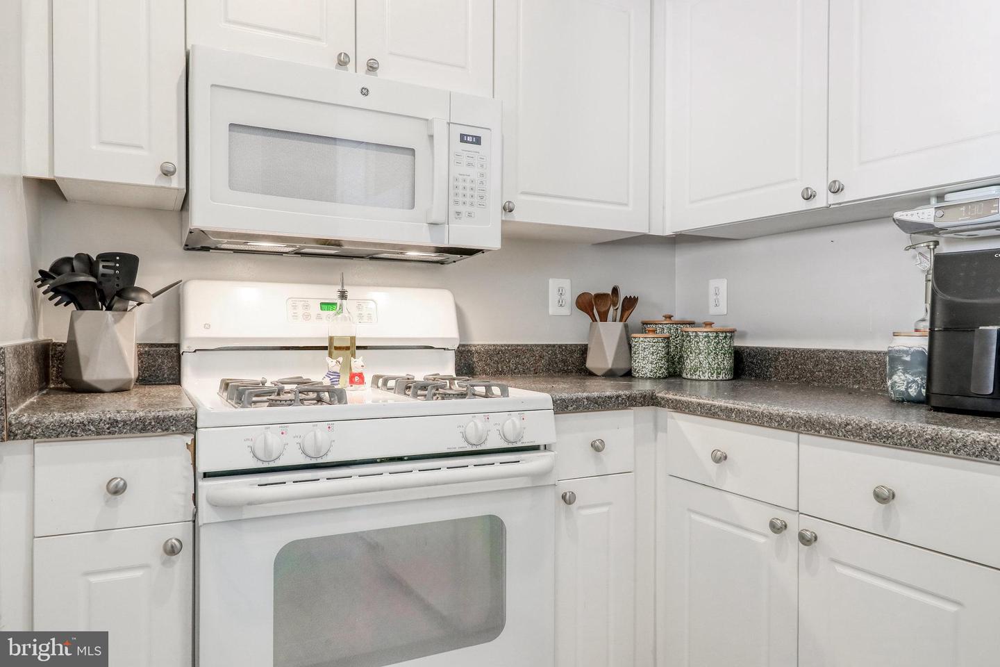 11395 ARISTOTLE DRIVE Unit: 11-313