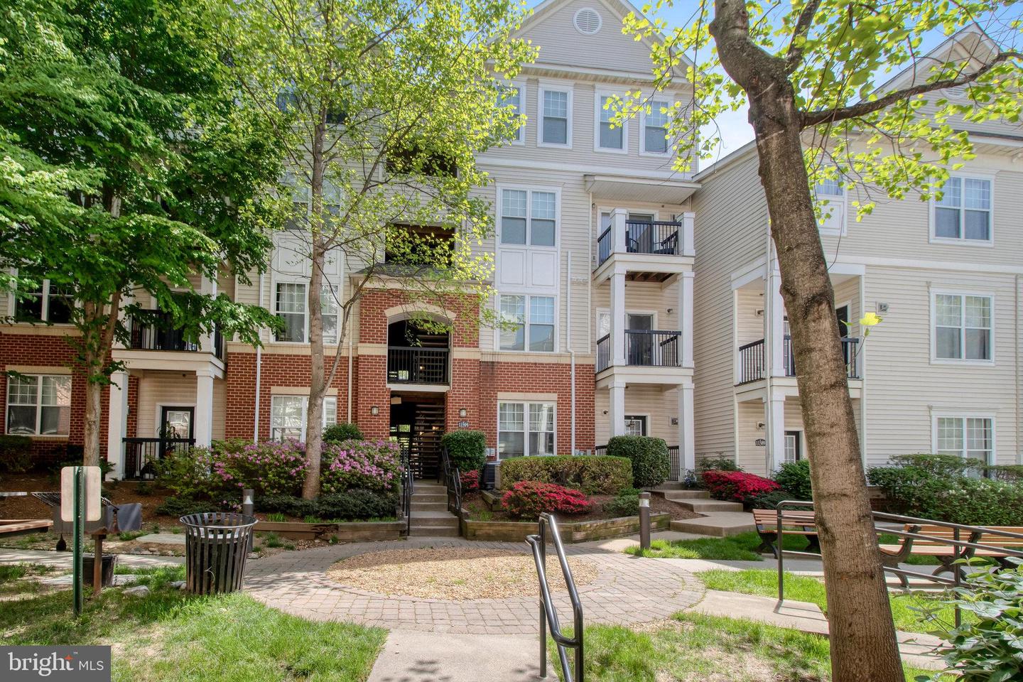 11395 ARISTOTLE DRIVE Unit: 11-313