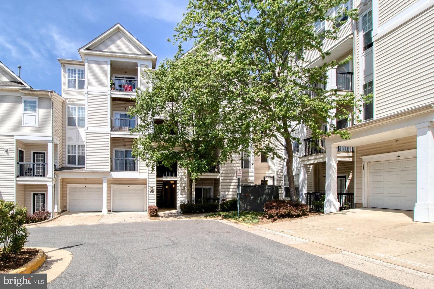 11395 ARISTOTLE DRIVE Unit: 11-313