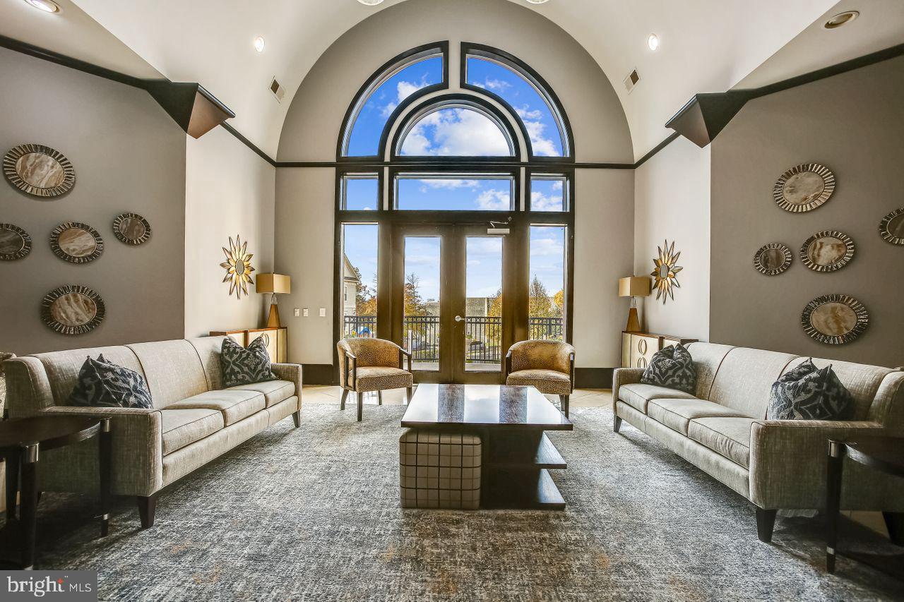 11395 ARISTOTLE DRIVE Unit: 11-313