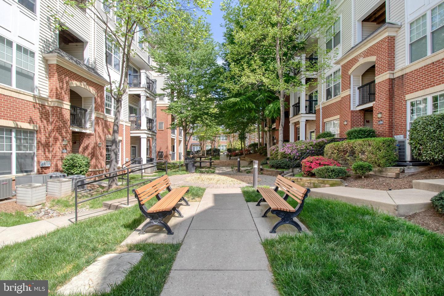 11395 ARISTOTLE DRIVE Unit: 11-313