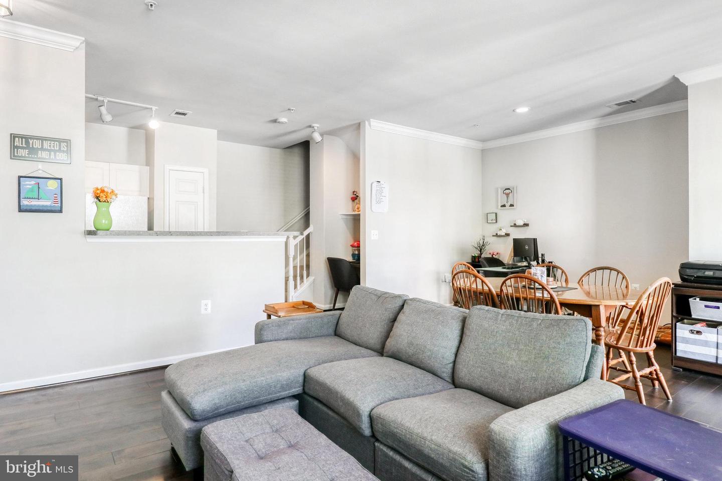 11395 ARISTOTLE DRIVE Unit: 11-313