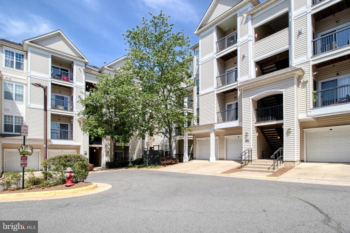 11395 ARISTOTLE DRIVE Unit: 11-313