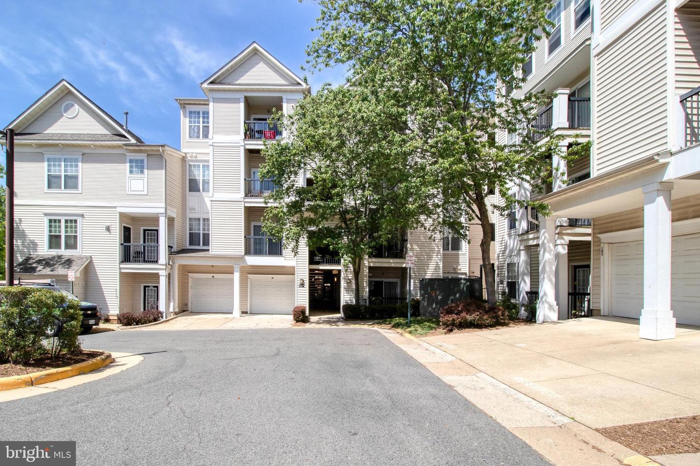 11395 ARISTOTLE DRIVE Unit: 11-313
